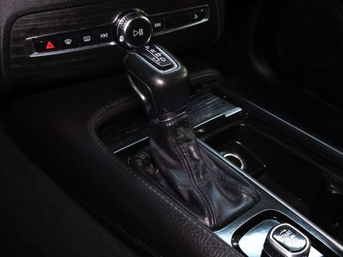 Used 2020 Volvo XC90 T6 Momentum image 37