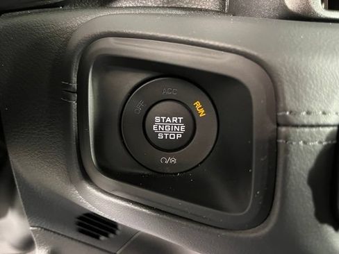 Used 2026 Jeep Wrangler Unlimited Rubicon AWD/4WD image 25