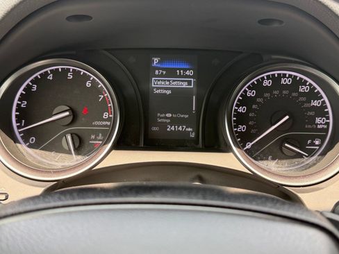 Used 2023 Toyota Camry SE FWD image 18