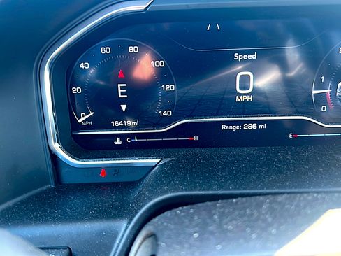 Used 2024 GMC Sierra 1500 Denali w/ Denali Reserve Package image 8