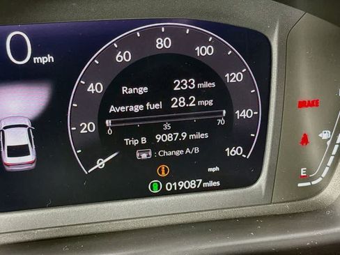 Used 2023 Honda Accord EX image 11