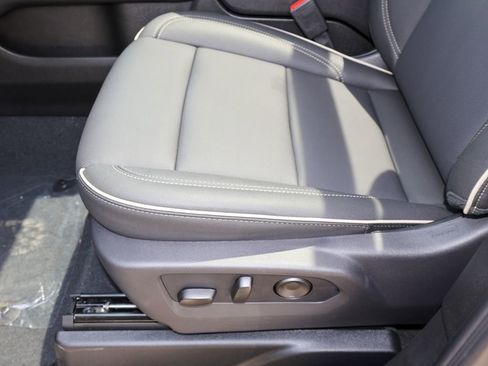 New 2026 GMC Yukon Elevation w/ Elevation Premium Package AWD/4WD image 11