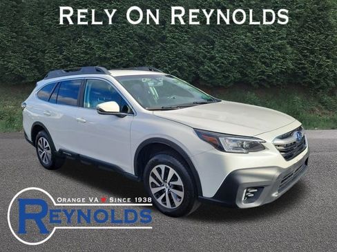 Used 2022 Subaru Outback Premium image 1