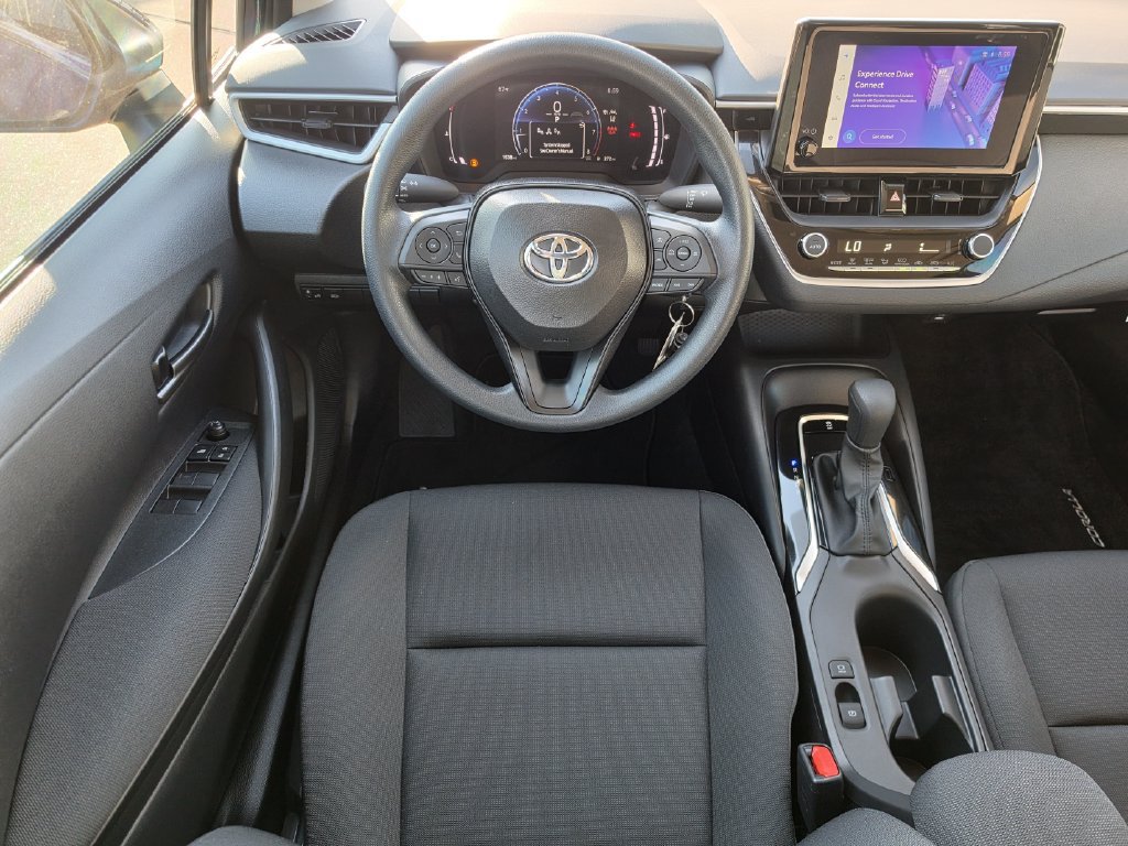 Used 2026 Toyota Corolla LE FWD image 15