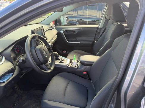 Used 2019 Toyota RAV4 LE w/ All Weather Liner Package AWD/4WD image 9