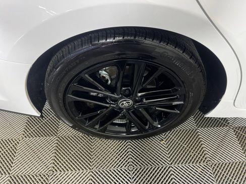 Used 2025 Toyota Camry SE image 23