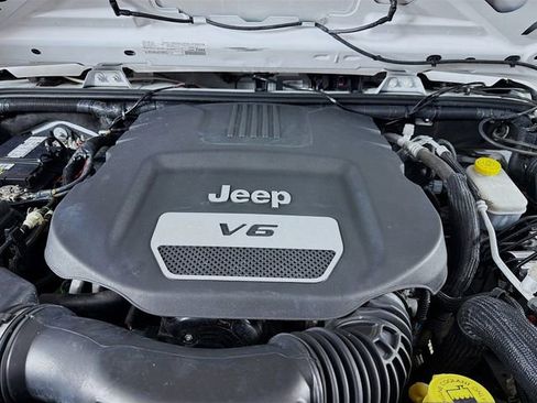 Used 2018 Jeep Wrangler Sport AWD/4WD image 26