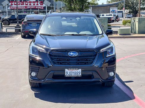 Used 2023 Subaru Forester Premium AWD/4WD image 6