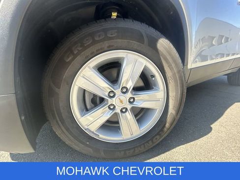 Certified 2020 Chevrolet Trax LT w/ LT Convenience Package image 32