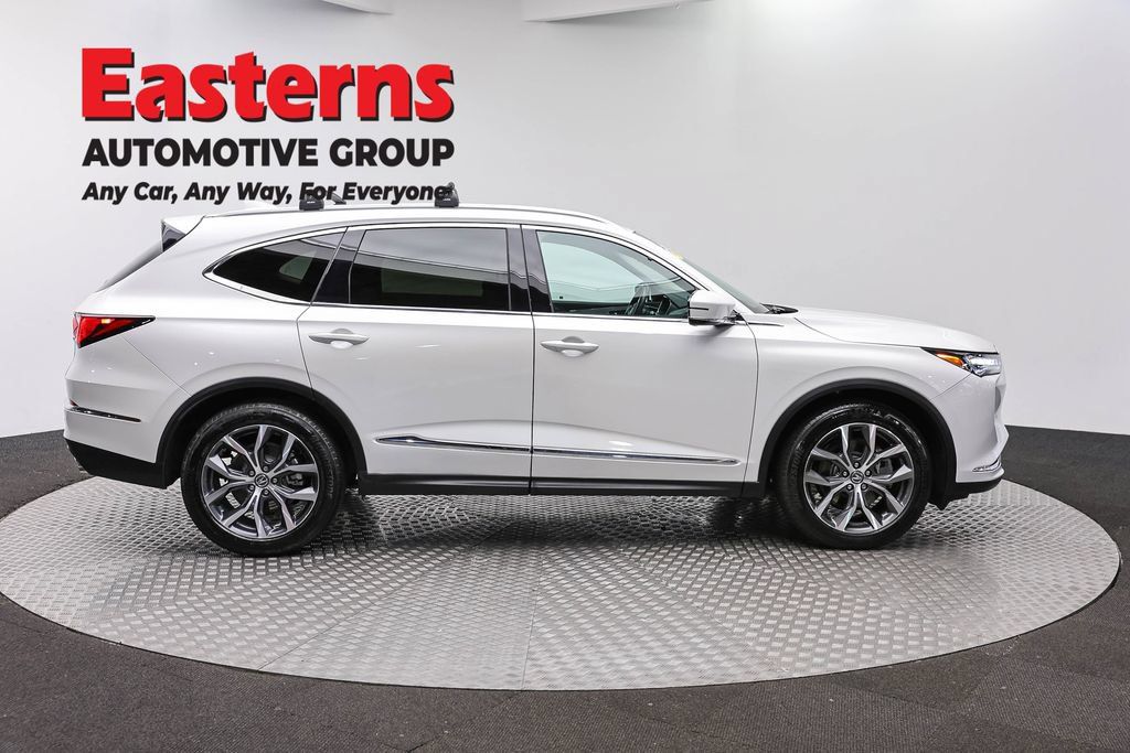Used 2023 Acura MDX w/ Technology Package AWD/4WD image 4