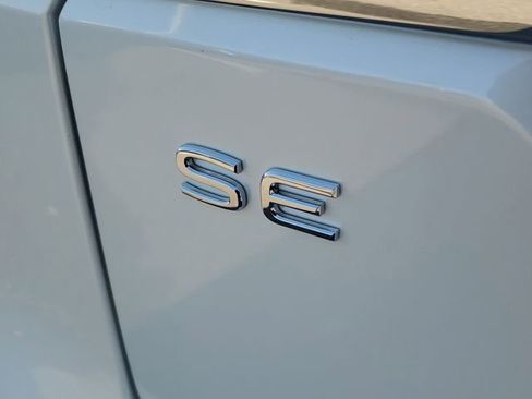 New 2026 Volkswagen Atlas SE FWD image 6