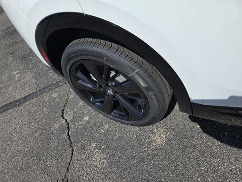 New 2025 Buick Envision Sport Touring image 12