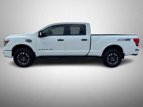 Used 2018 Nissan Titan PRO-4X w/ Pro-4x Convenience Package AWD/4WD image 5