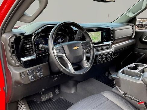 Used 2023 Chevrolet Silverado 1500 LT image 12