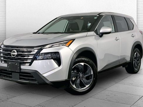 Used 2025 Nissan Rogue SV AWD/4WD image 13