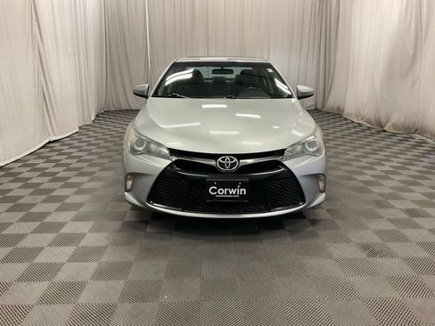 Used 2016 Toyota Camry SE w/ Moonroof Package FWD image 7
