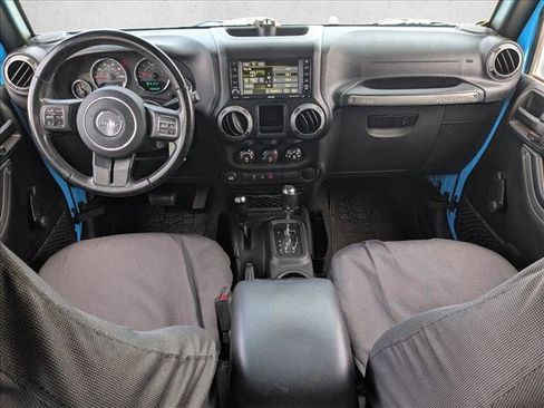Used 2017 Jeep Wrangler Unlimited Sport w/ Connectivity Group AWD/4WD image 14