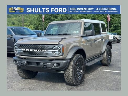New 2026 Ford Bronco Badlands AWD/4WD image 1