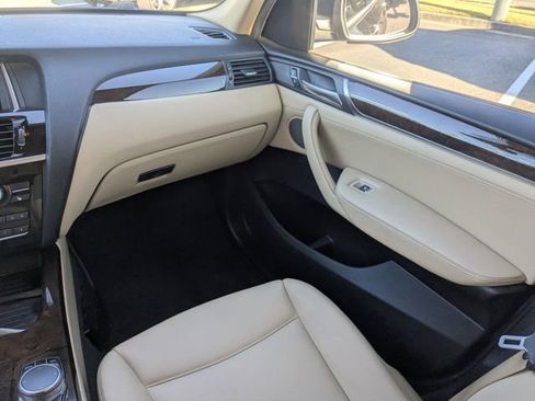 Used 2017 BMW X3 xDrive28i image 18