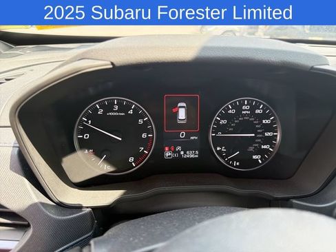 Used 2025 Subaru Forester Limited AWD/4WD image 27