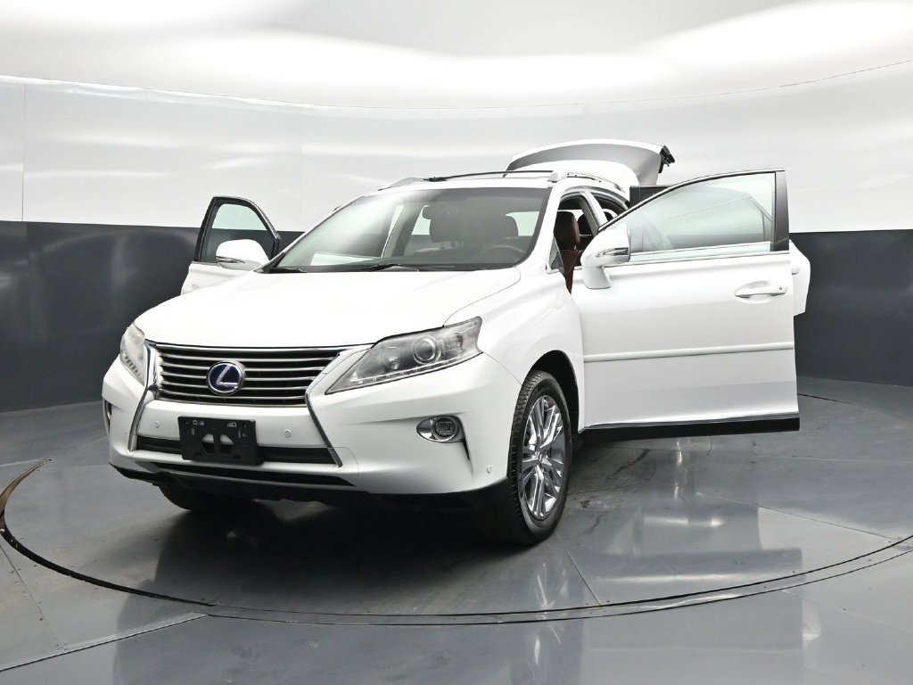 Used 2015 Lexus RX 450h AWD image 32