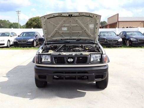 Used 2000 Nissan Frontier XE RWD image 42