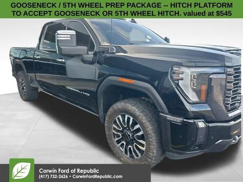 Used 2024 GMC Sierra 2500 Denali Ultimate image 1