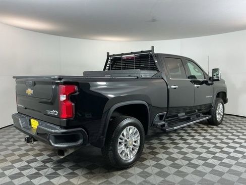Used 2022 Chevrolet Silverado 3500 High Country w/ Z71 Off-Road Package AWD/4WD image 4