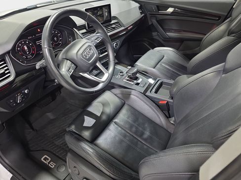 Used 2018 Audi Q5 Prestige w/ Prestige Package image 16