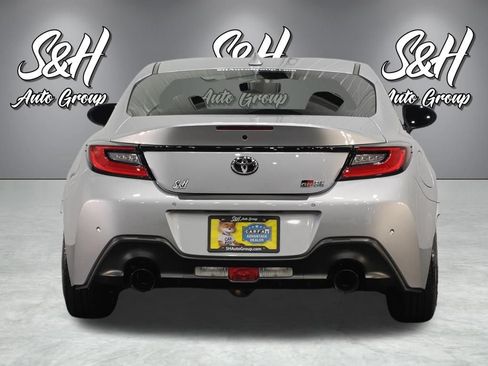 Used 2023 Toyota GR86 w/ ALL Weather Mat Package (TMS) RWD image 17
