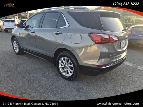 Used 2019 Chevrolet Equinox LT w/ Sun & Navigation Package image 2