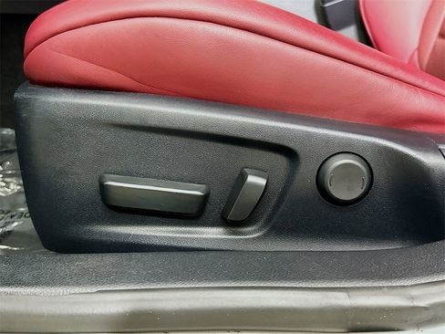 Used 2019 Lexus IS 350 image 23