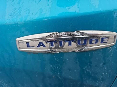 Used 2020 Jeep Renegade Latitude w/ Cold Weather Group AWD/4WD image 11