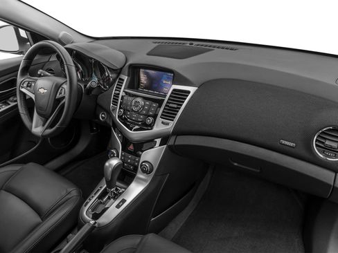 Used 2016 Chevrolet Cruze LT FWD image 13