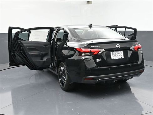New 2025 Nissan Versa SR w/ Trunk Package image 46