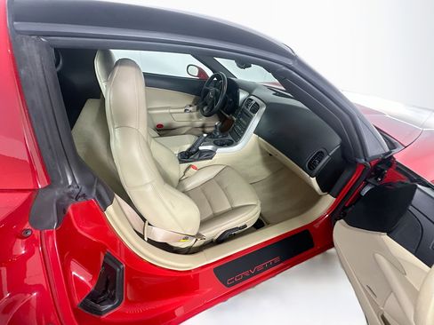 Used 2005 Chevrolet Corvette Coupe w/ Preferred Equipment Group image 25