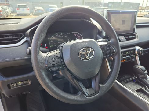 Used 2024 Toyota RAV4 XLE FWD image 17