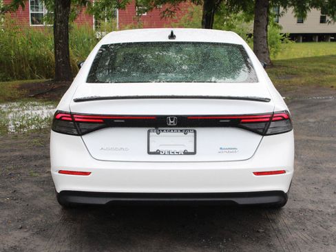 Used 2023 Honda Accord Sport image 6
