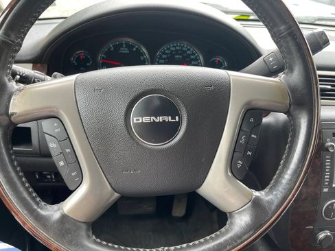 Used 2013 GMC Yukon XL Denali AWD/4WD image 15