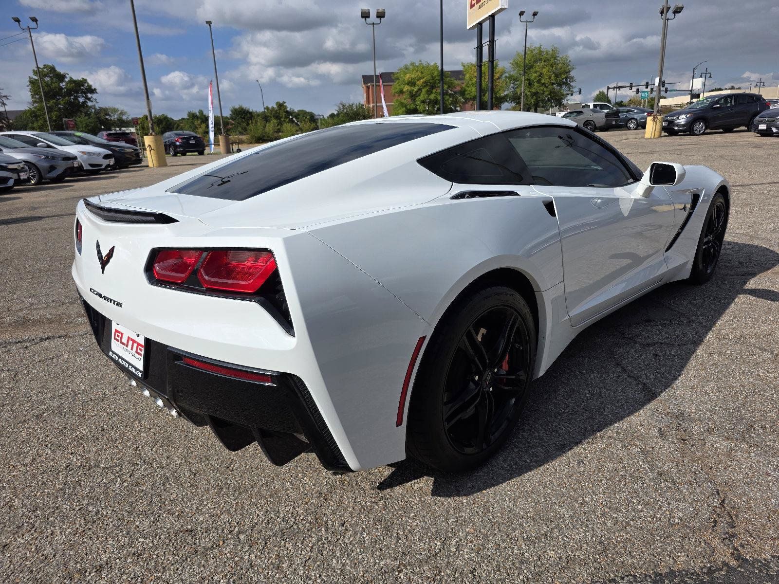 Used 2016 Chevrolet Corvette Stingray Coupe w/ 2LT Preferred Equipment Group RWD image 5