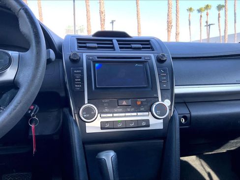 Used 2012 Toyota Camry SE FWD image 31