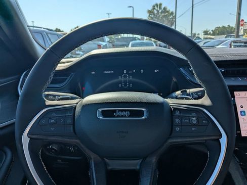 New 2026 Jeep Grand Cherokee L Limited w/ Luxury Tech Group II AWD/4WD image 23