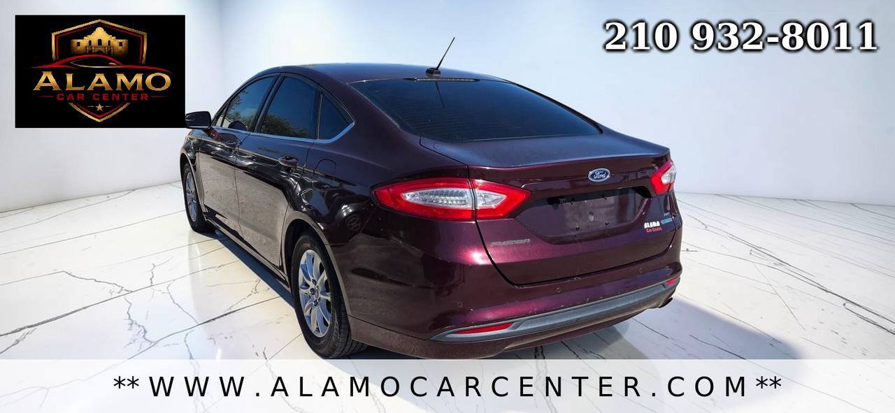 Used 2013 Ford Fusion SE FWD image 3