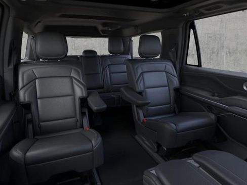 New 2026 Lincoln Navigator L Reserve w/ Jet Appearance Package AWD/4WD image 11
