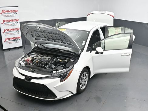 Used 2022 Toyota Corolla LE FWD image 43