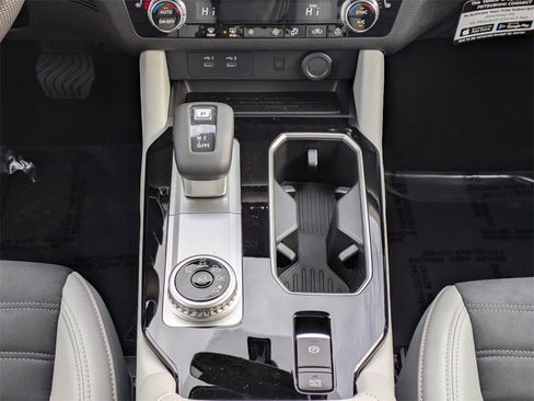 New 2026 Mitsubishi Outlander SE image 20