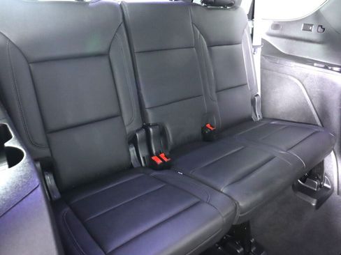 Used 2022 Chevrolet Tahoe LT w/ Luxury Package AWD/4WD image 40