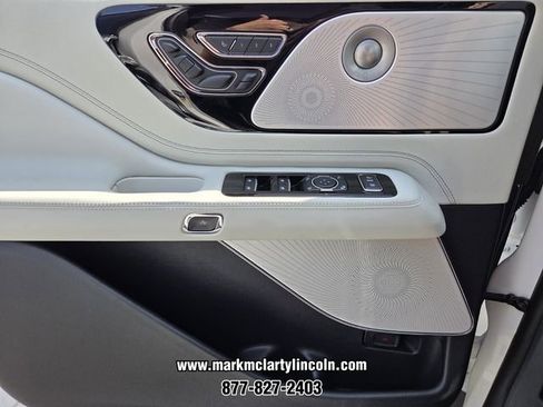 New 2026 Lincoln Aviator Black Label w/ Dynamic Handling Package AWD/4WD image 25