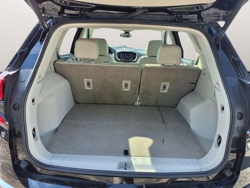 Certified 2022 GMC Terrain Denali w/ Denali Premium Package AWD/4WD image 25