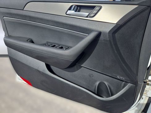 Used 2017 Hyundai Sonata Limited 2.0T w/ Cargo Package image 21